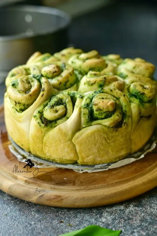 Pull apart cu leurda - Bucătăria familiei mele - www.alexjuncu.ro
