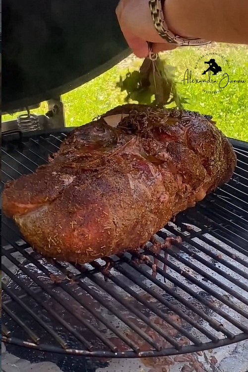 Pulled pork - Bucataria Familiei mele - www.alexjuncu.ro